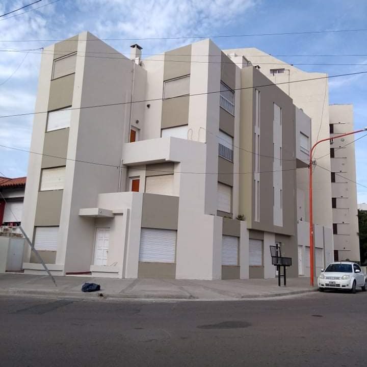 1cc3d0d1-6dfc-4fba-b7b5-78583f7057a1