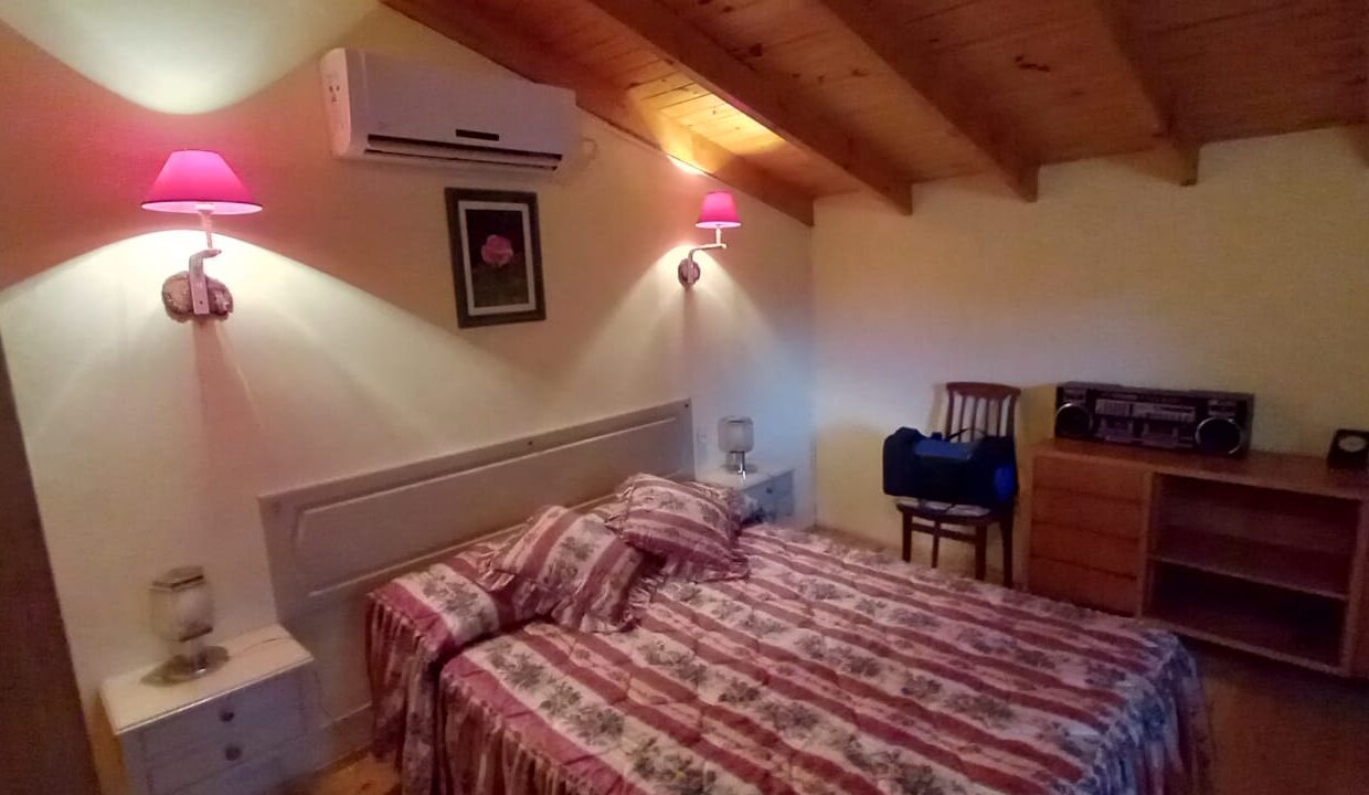 4cd40085-4372-4017-9842-8550dd972699